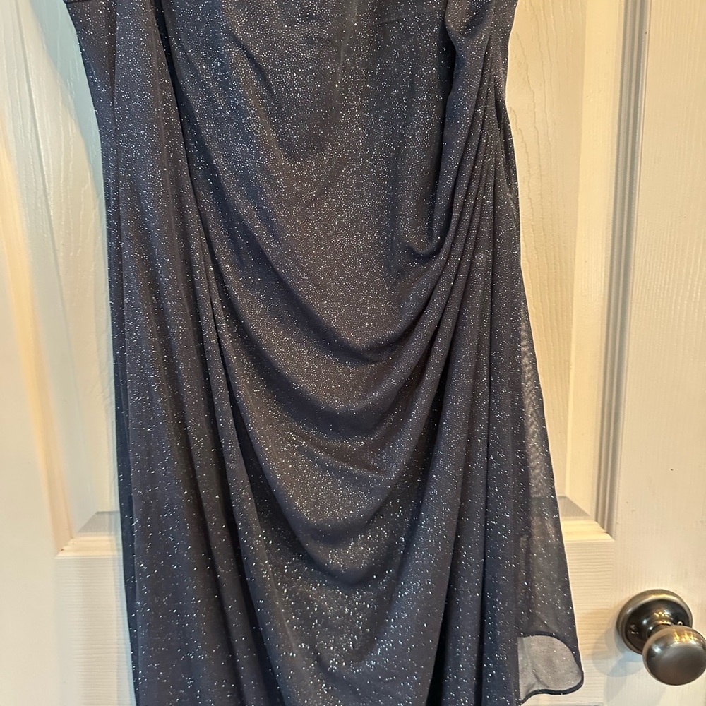 Elegant Dark Grey Sparkling Evening Gown, Size 16, Very Flattering! - Picture 4 of 10